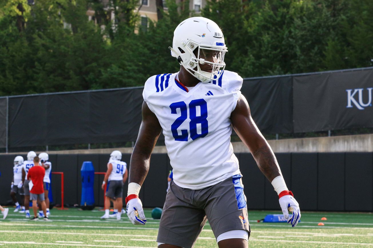 Kansas linebacker's early production matching preseason expectations