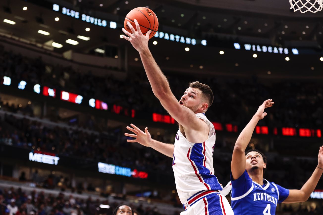 Moments That Popped: No. 1 KU 89, No. 17 Kentucky 84