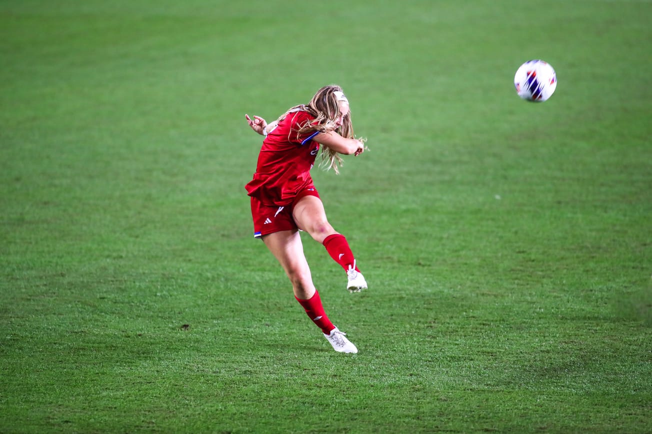 Say hello to KU's 'skeleton key,' freshman MF Kate Langfelder