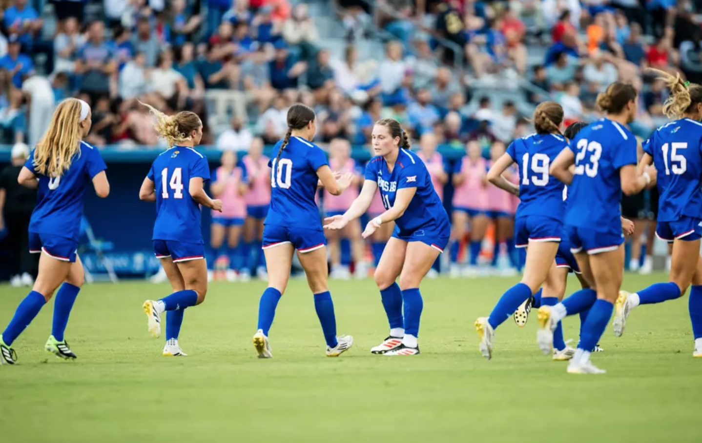 Jayhawks OK with praise & success being part of living in the moment